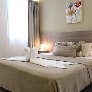 https://ocean-garden-suite-612.tenerifehoteles.net